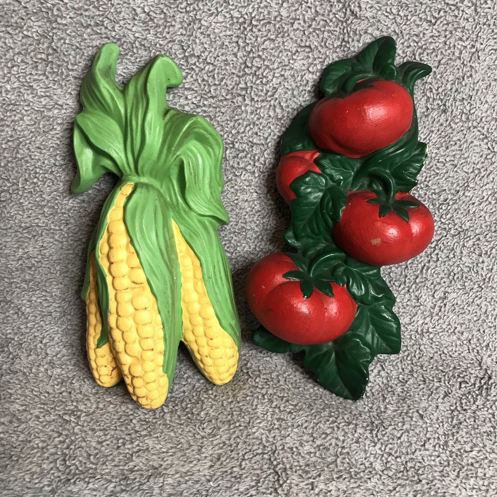 Vintage‎ 1970's Chalk Ware Ceramic MCM Vegetable Wall Hangings Corn Tomatoes